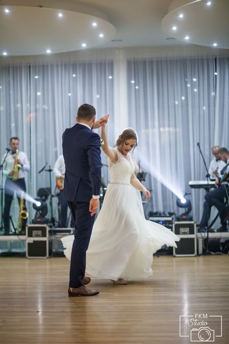 Suknia ślubna ecru r.38