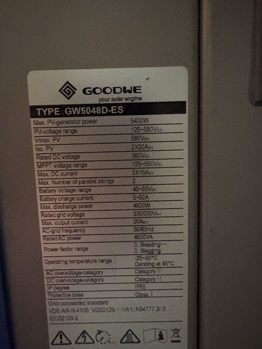 Goodwe 5048d-es falownik hybrydowy 48v