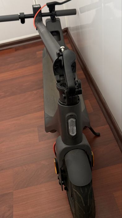 Електросамокат Xiaomi Electric Scooter 4 Lite Gen2 BHR8052GL