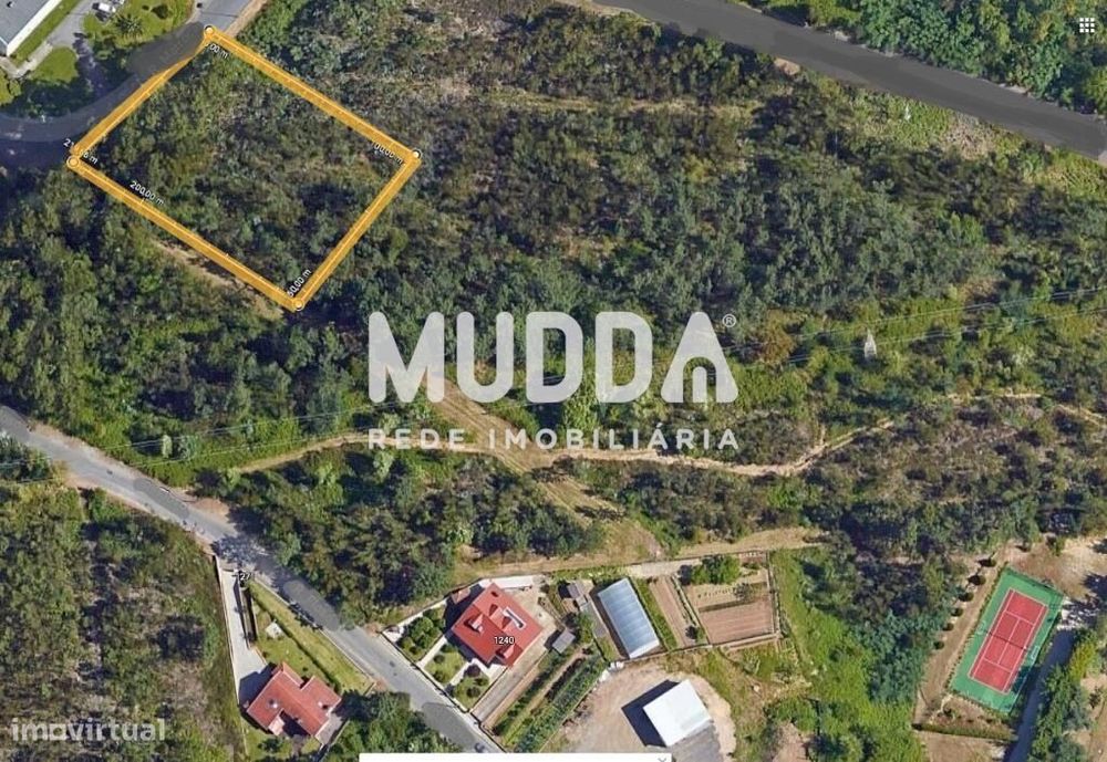 Terreno com 2.900 m2, rústico, com possibilidade de construção, em Cré