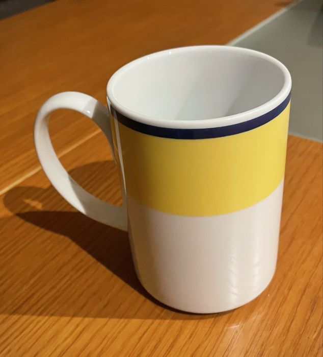 Conjunto 18 peças vista Alegre novo, 6 chavenas de chã, 6 de café e 6 canecas, custo real 180€