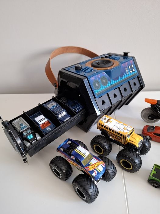 Głośnik przenośny hotweels tor wyścigowy samochodziki monster truck