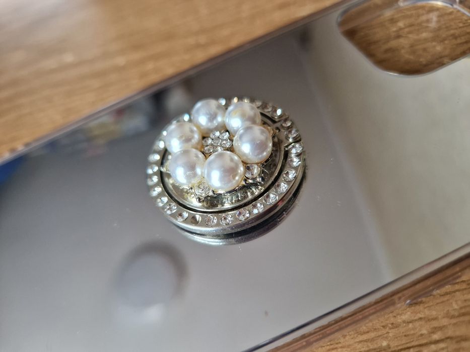 Чехол на IPhone 12 Pro зеркальный с жемчугом бусинами камушкамиподста