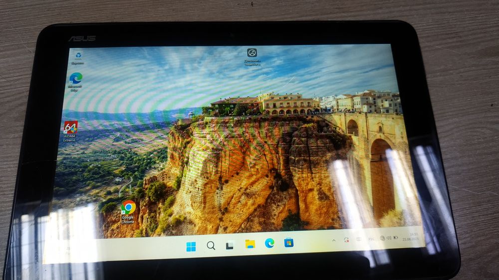 Планшет ASUS Tablet  Model T101H лептоп