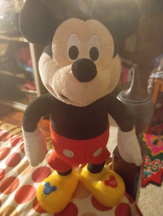 Boneco Mickey impecável