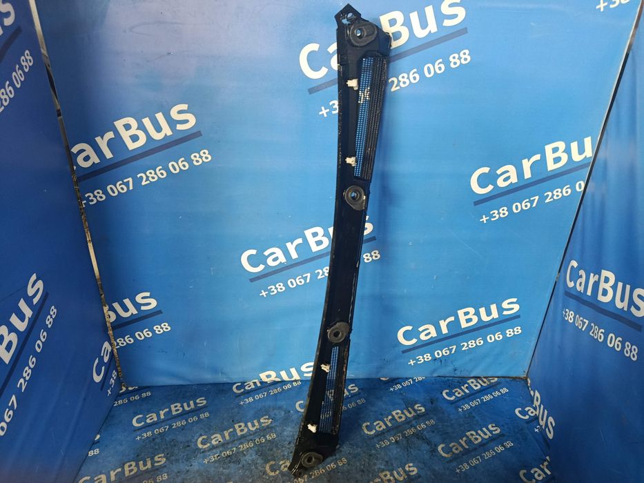 Жабо Trafic 2 Vivaro пластик зливовий Рено Трафик Опель Виваро