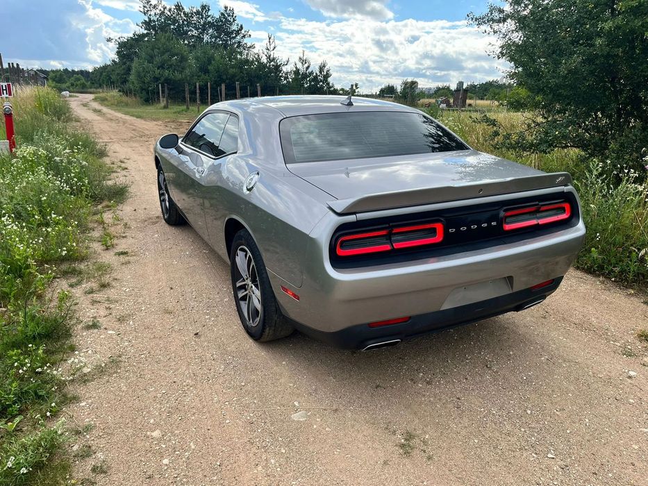 Dodge Challenger