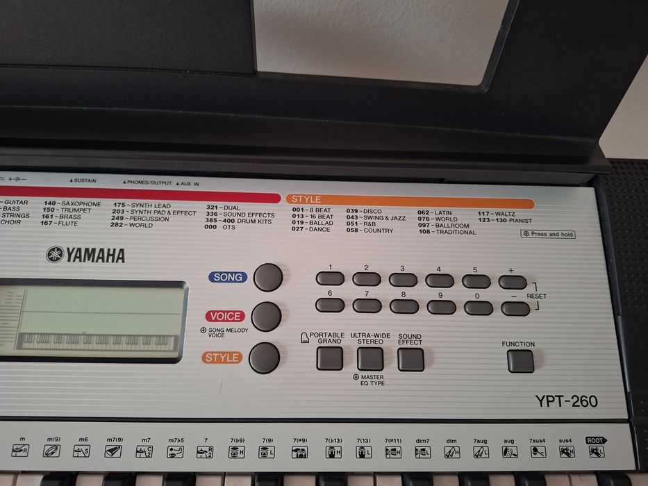 Teclado Yamaha YPT-260