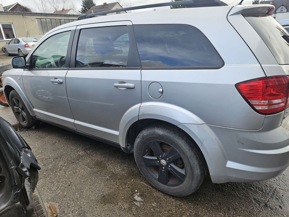 Dodge Journey zderzak tył tylny