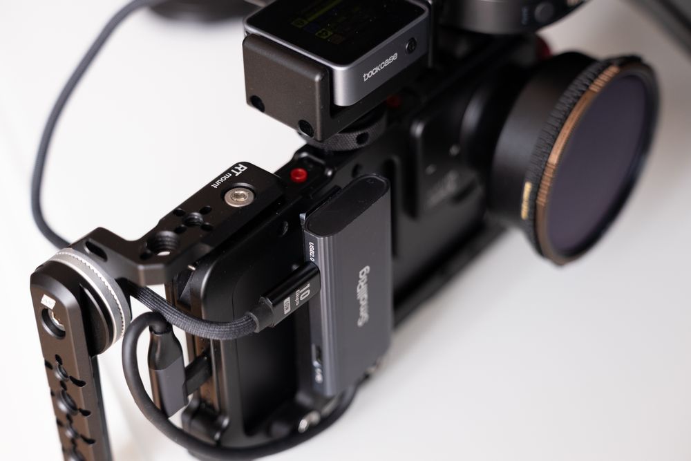 Obudowa BEASTGRIP do iphone 16 Pro