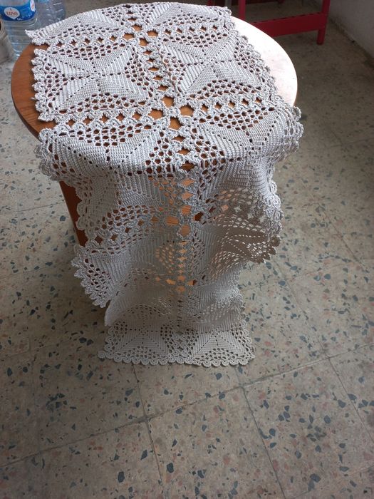 Chemin em crochet para mesa rectangular