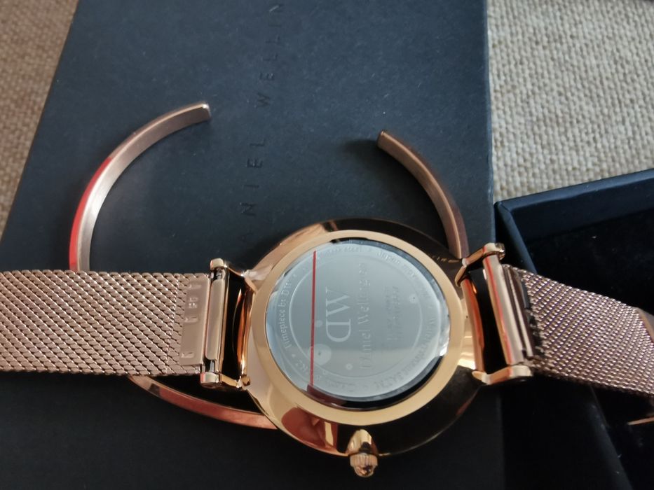 Daniel Wellington Petite Melrose 32mm Жіночий Годинник + Браслет