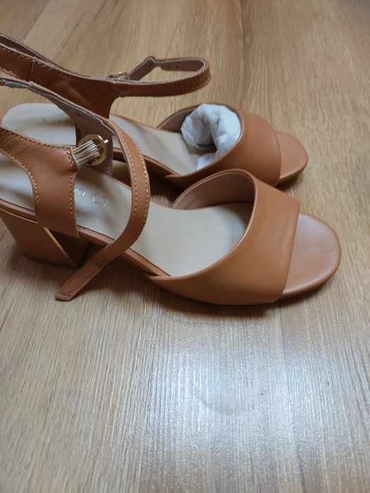 Nowe sandały Lasocki rozmiar 36