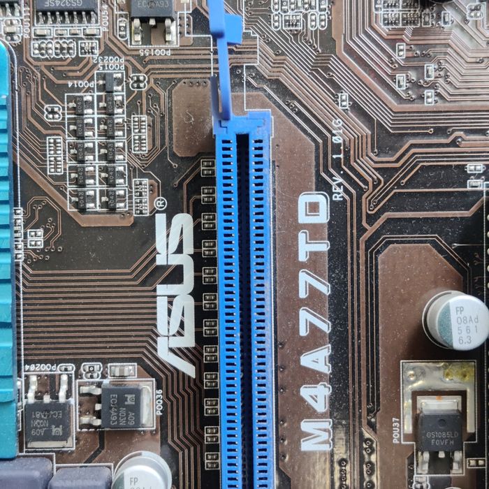 Материнська плата Asus M4A77TD + процесор AMD Phenom II+ оперативка