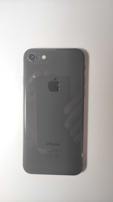 iPhone 8 cinzento sideral 64 GB