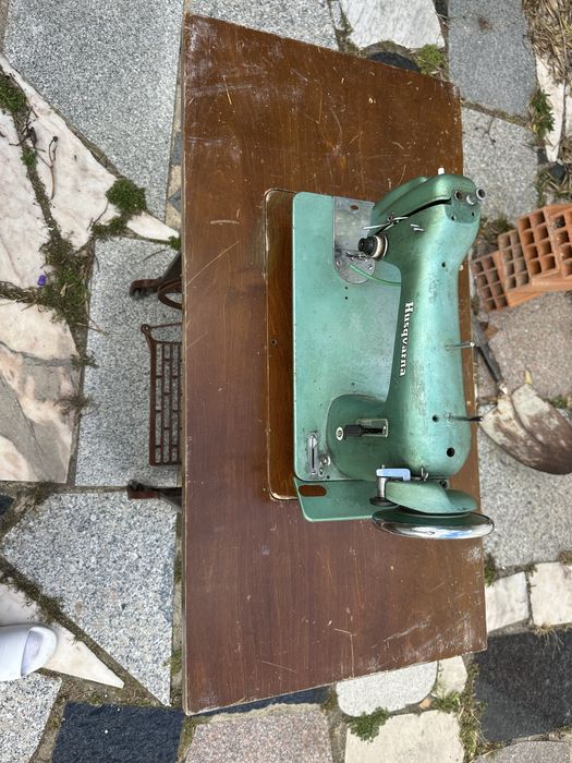 Maquina de costura/ otimo  estado