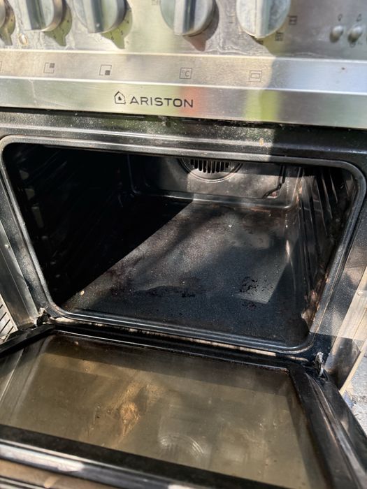 Kuchenka elektryczna inox Ariston wolnostojaca