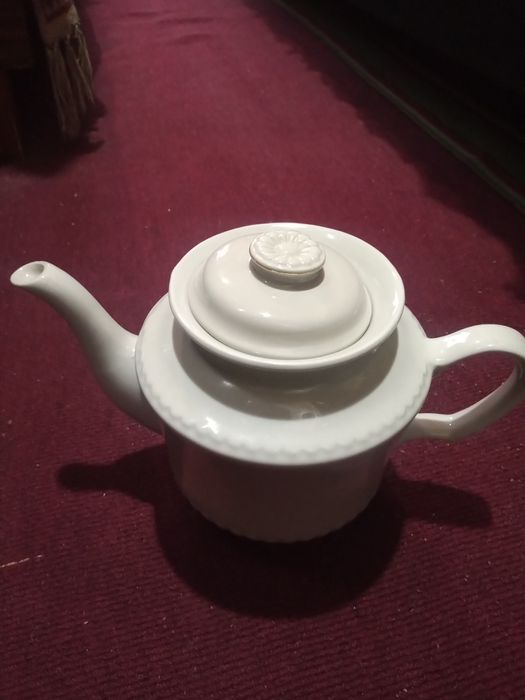 Заварник великий фарфоровий