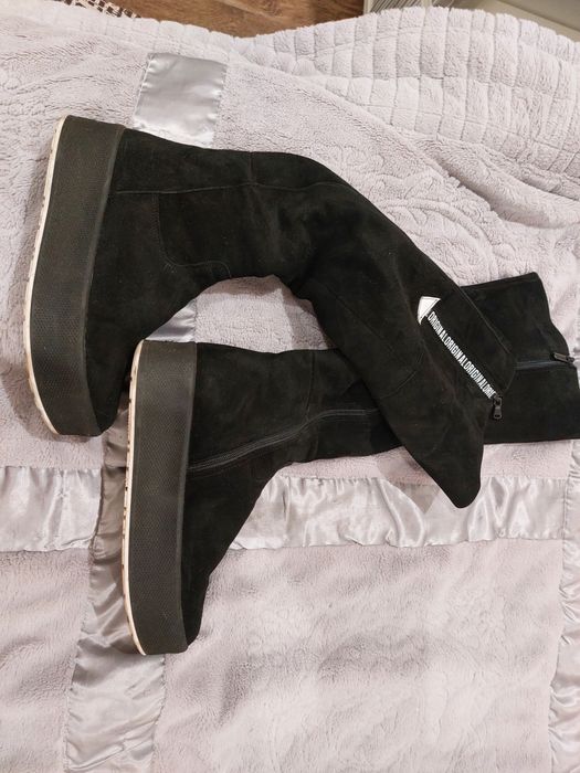 Продам чоботи замшеві еврозима р.39