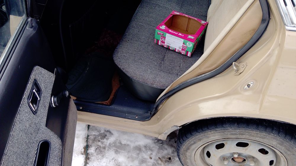 Продам авто мазда323