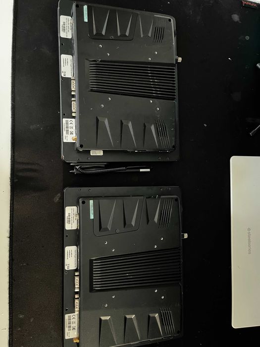 Komputer przemysłowy Tactile VMR-12B Fanless + ekran dotykowy 12" | 12/24V | SSD