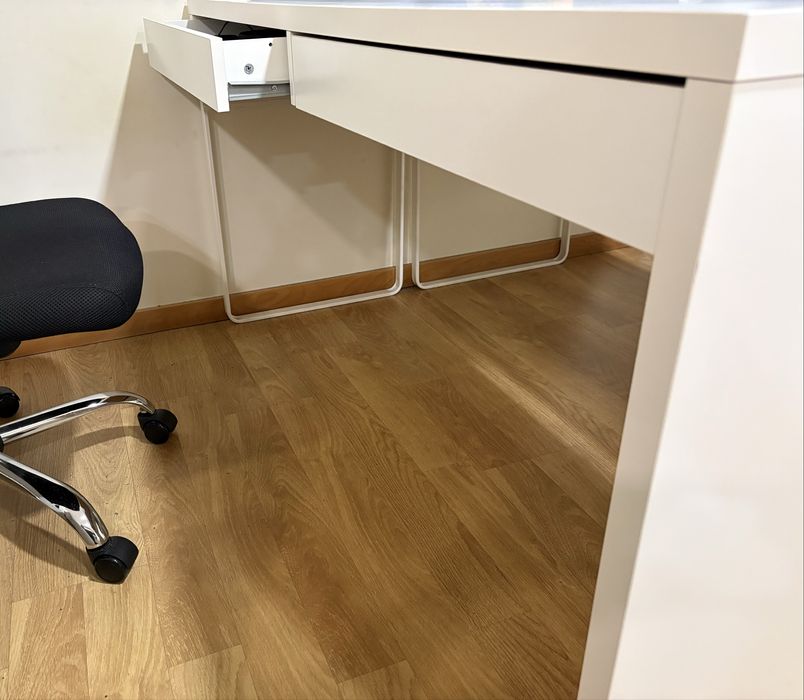 Secretária grande - IKEA