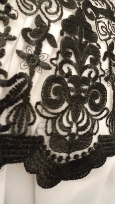 Vestido preto com renda usado apenas uma vez
