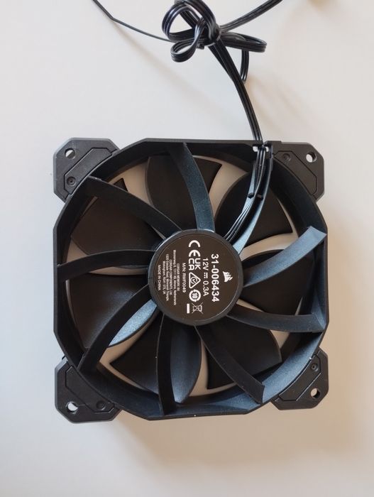 Вентилятор Corsair SP120 Elite Black