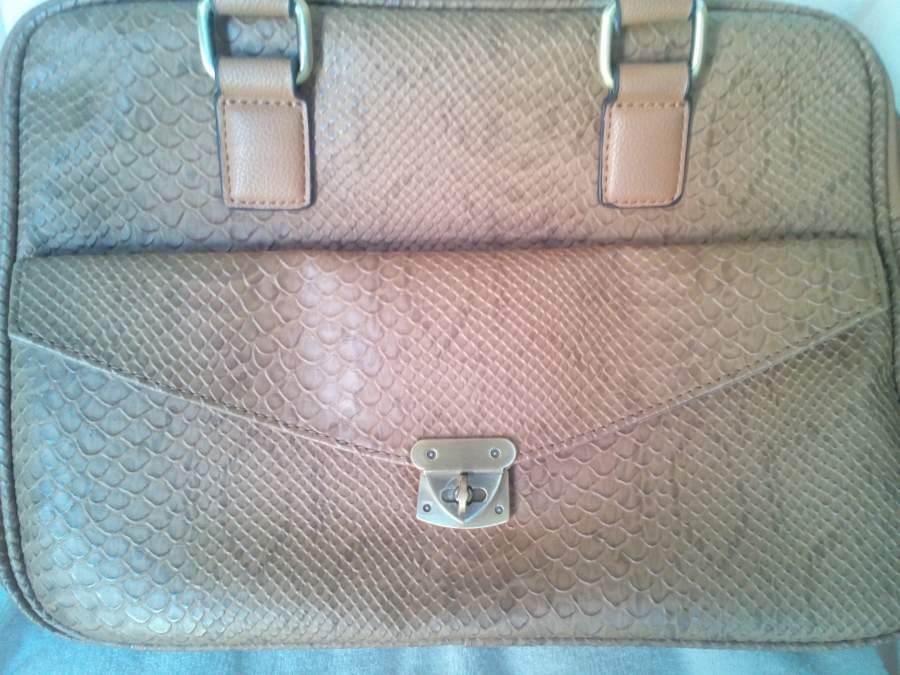 Mala Parfois Pele Efeito Cobra - NOVA