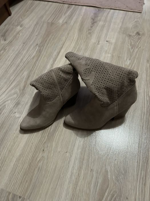 Sprzrdam Buty botki saway
