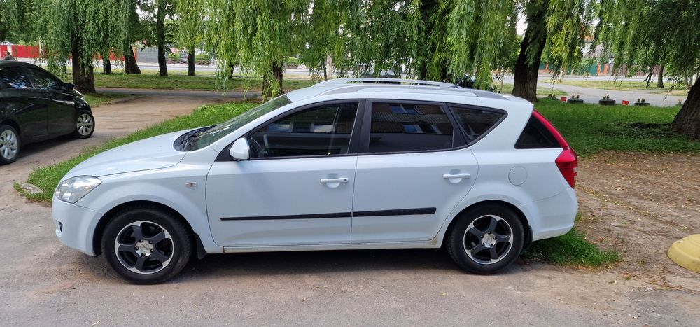 продам кіа сід 2008