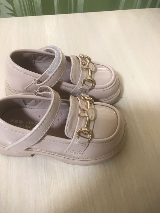 туфельки бежеві, для дівчинки, 24 розмір, на 2-3роки