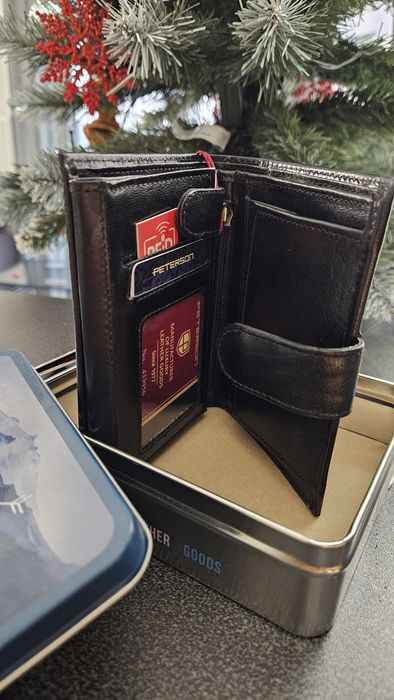 Czarny pionowy portfel Peterson Nowy RFID blocking