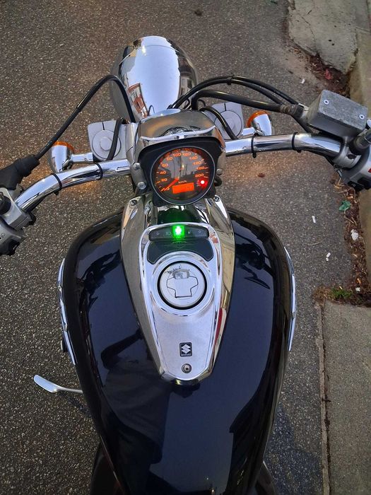 Suzuki Intruder 800