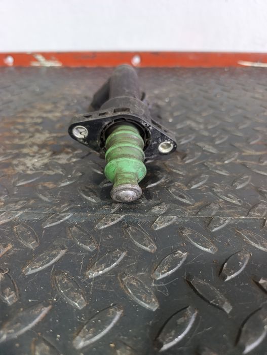Bomba de embraiagem Volkswagen Polo de 2001 a 2005 6Q0721261D
