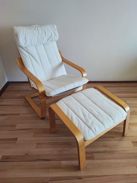 Крісло-гойдалка Poäng  від Ikea з підніжкою