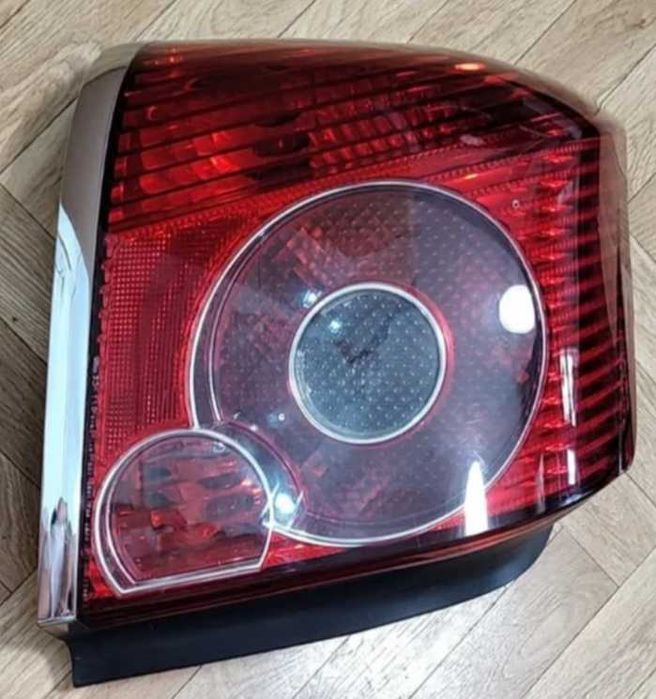 Farolim restyling Toyota Avensis T25