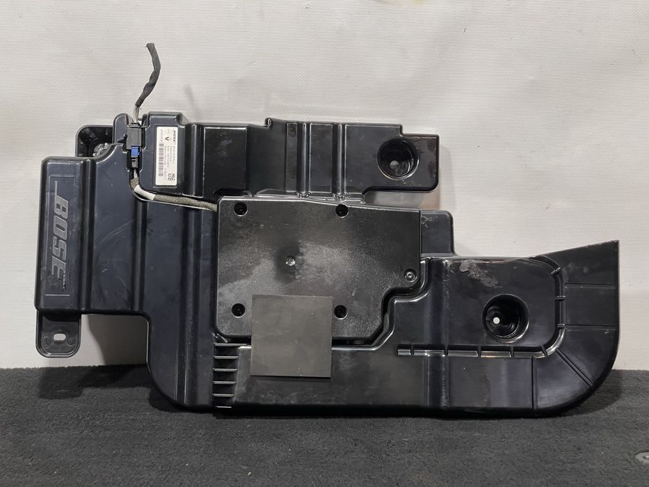 Динамик сабвуфер megane 3 меган 3 281313216R