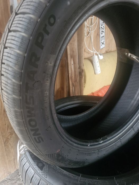 Продам резину 245/45R17
