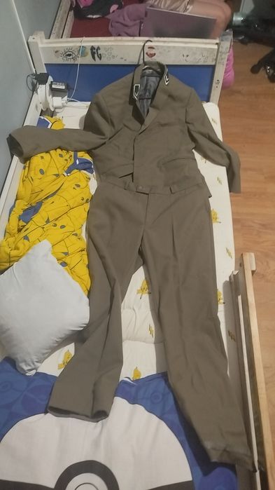 Garnitur ze spodniami do szkoły leśnej