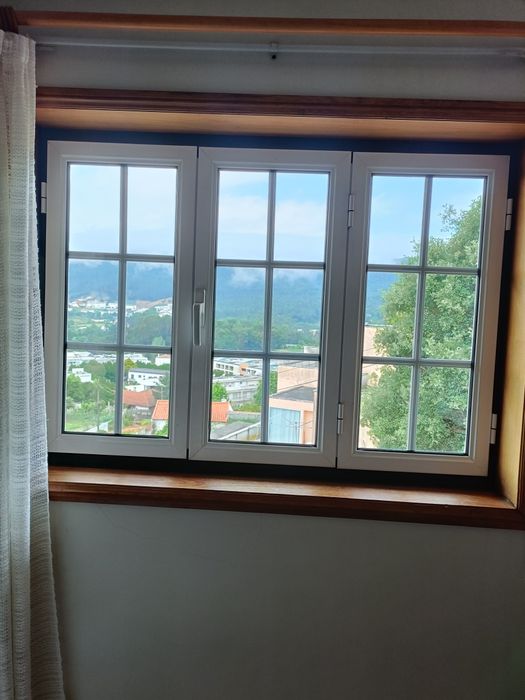 Janela tripla em Viana do Castelo