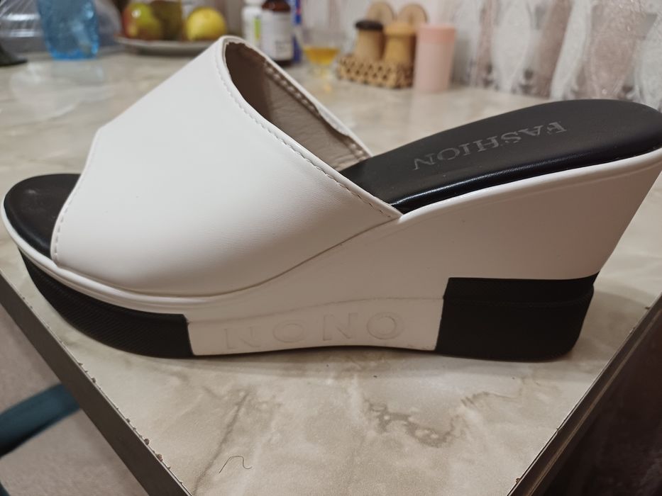 Продам летнюю обувь недорого