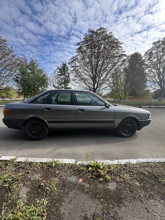 Продам Audi 80.