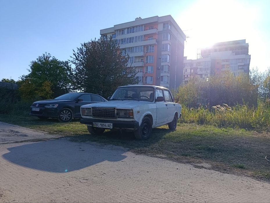 Продам машину ваз 2107 1987р.