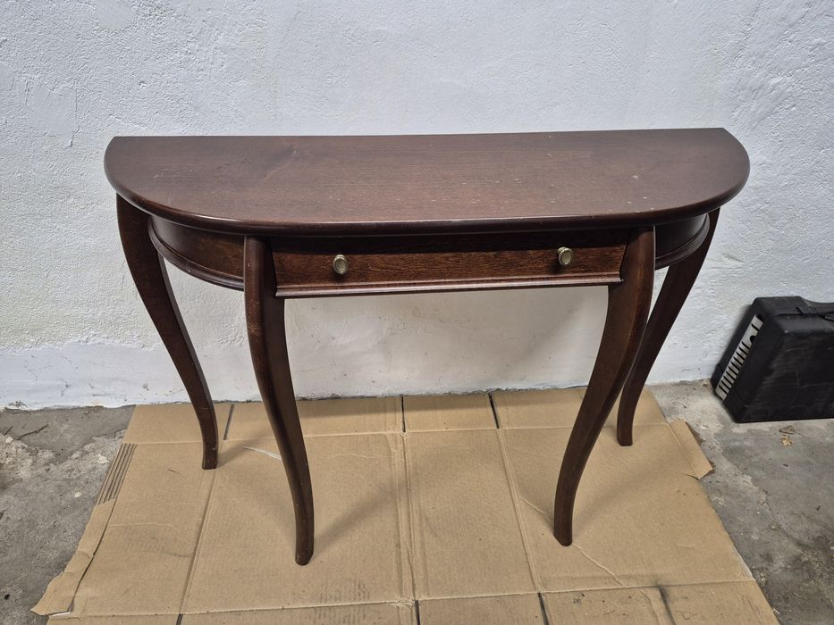 Elegancka konsola