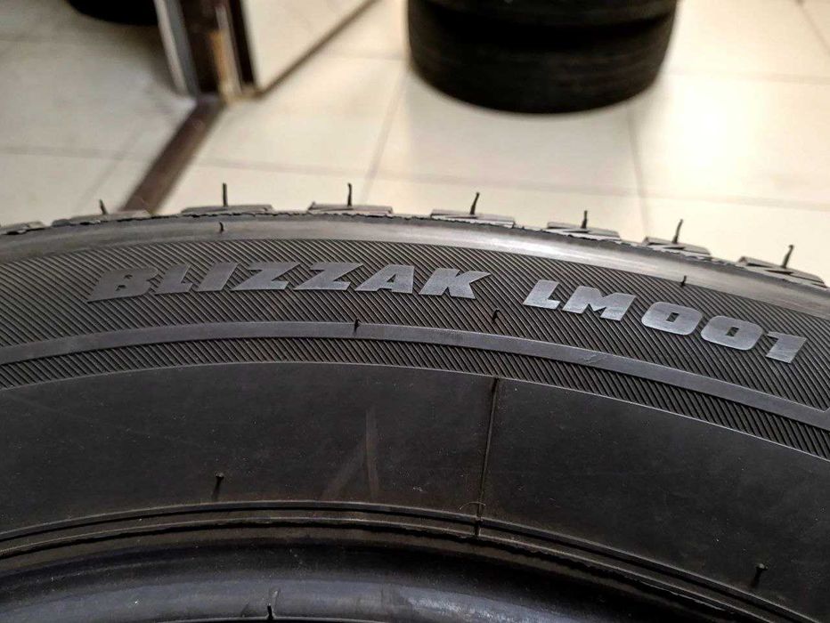 Комплект шин 215/65R17 99H Bridgestone Blizzak LM001