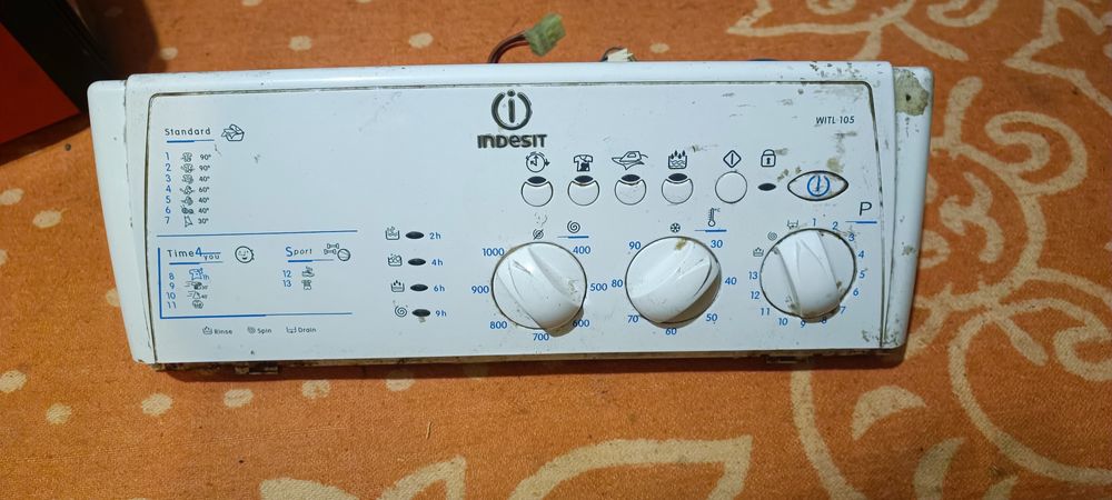 Плата управления с двигателем Indesit Witl 105