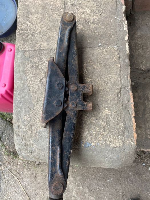 Продам домкрат