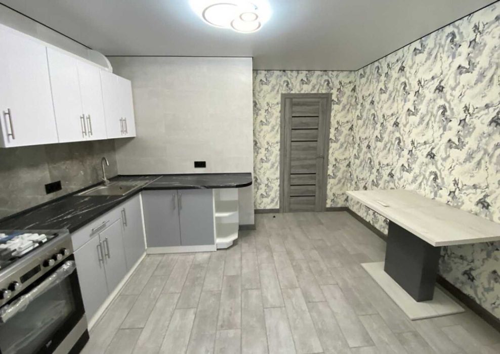 1 квартира вул.Запорізька Є ліжко та диван Новобудова