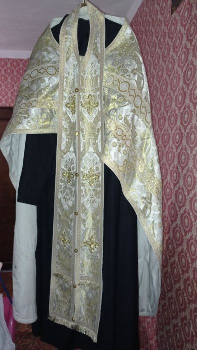 Облаченіє священика, риса, одяг священика